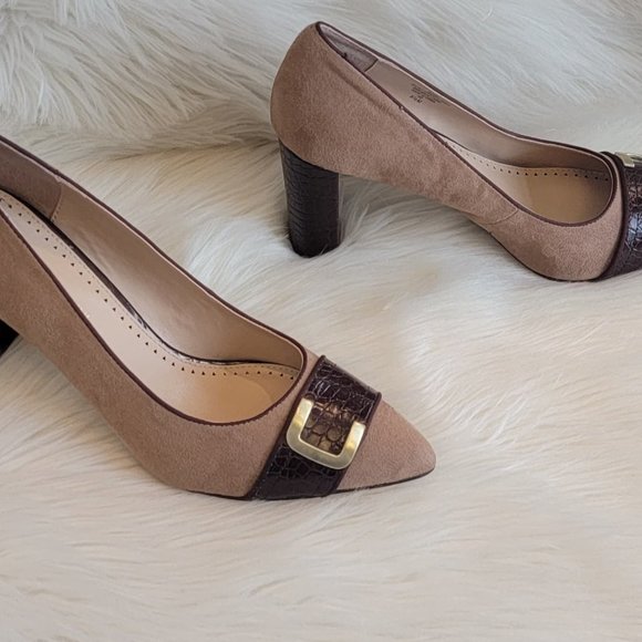 ADRIENNE VITTADINI Women's Nanna Buckle Block Heel Pointed Toe Suede Shoes 8.5 - Picture 10 of 13